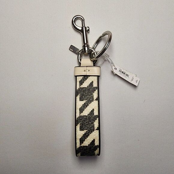 NWT COACH CK069 Loop Bag Charm Houndstooth Print Key Chain FOB Cream/Black - Picture 2 of 2